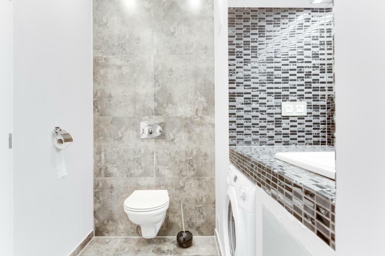 New Moderated školská Apartamento Praga